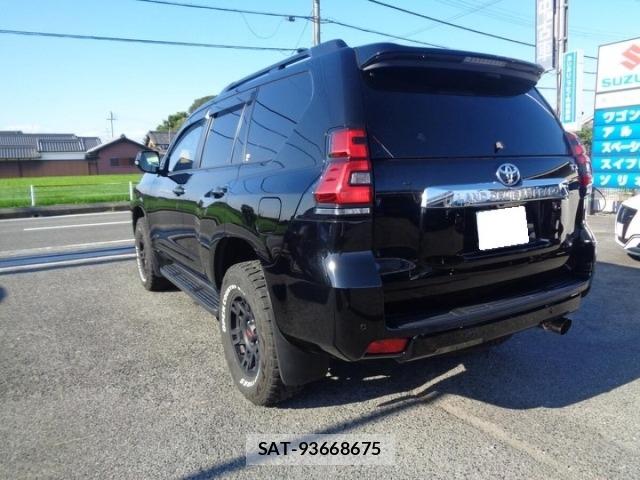 Toyota LAND CRUISER PRADO 2023 8692356-1