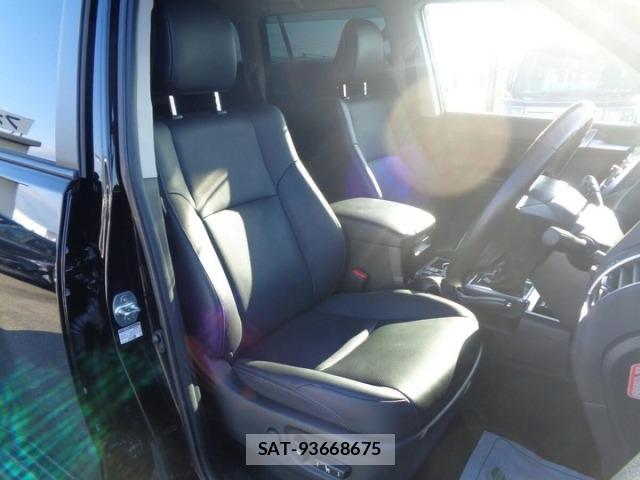 Toyota LAND CRUISER PRADO 2023 8692356-15