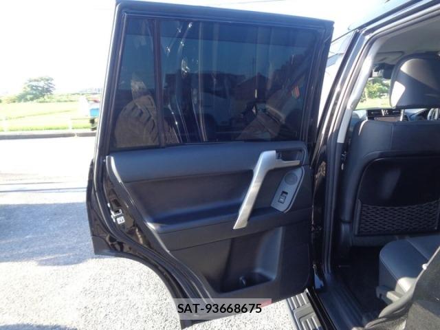Toyota LAND CRUISER PRADO 2023 8692356-21