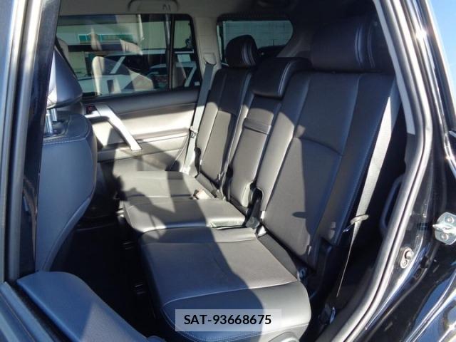 Toyota LAND CRUISER PRADO 2023 8692356-22