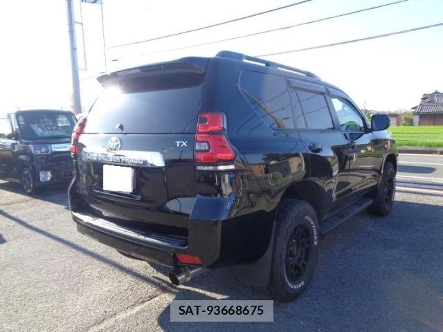 Toyota LAND CRUISER PRADO 2023 8692356-5