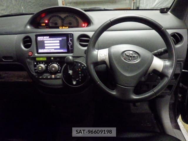 Toyota SIENTA 2013 8903106-4
