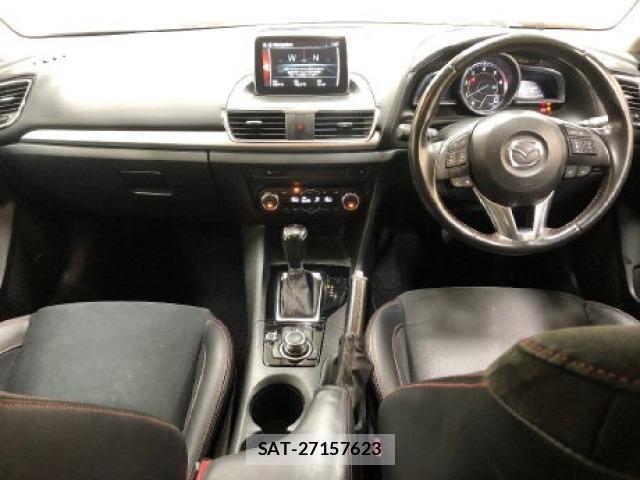 Mazda AXELA 2016 8911793-4