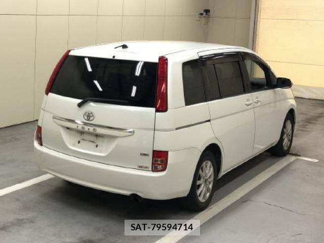 Toyota ISIS 2010 8947945-3