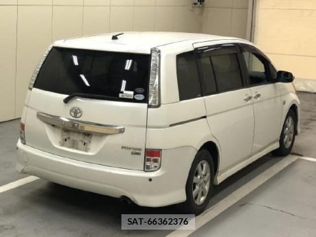 Toyota ISIS 2012 8685387-3