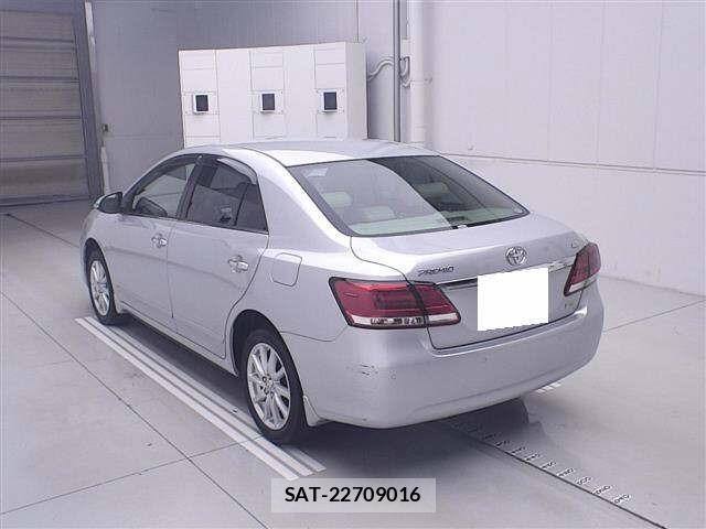 Toyota PREMIO 2019 8722440-1