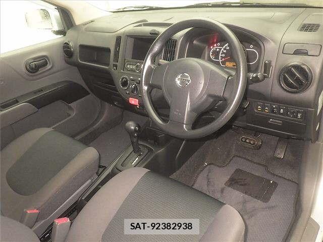 Nissan AD VAN 2019 8823592-3