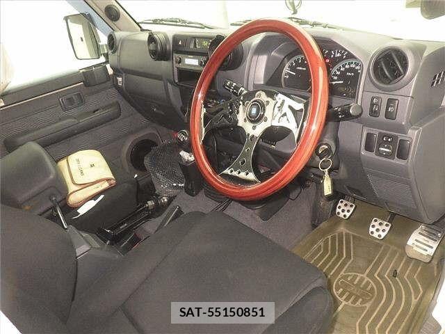Toyota LAND CRUISER 2015 8955650-3