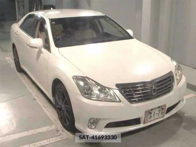 Toyota CROWN 2012 8680471-0