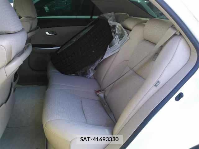 Toyota CROWN 2012 8680471-9