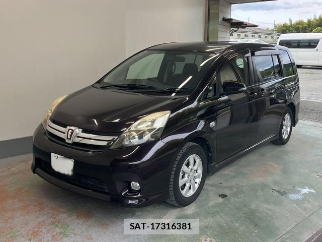 Toyota ISIS 2013 8777938-0