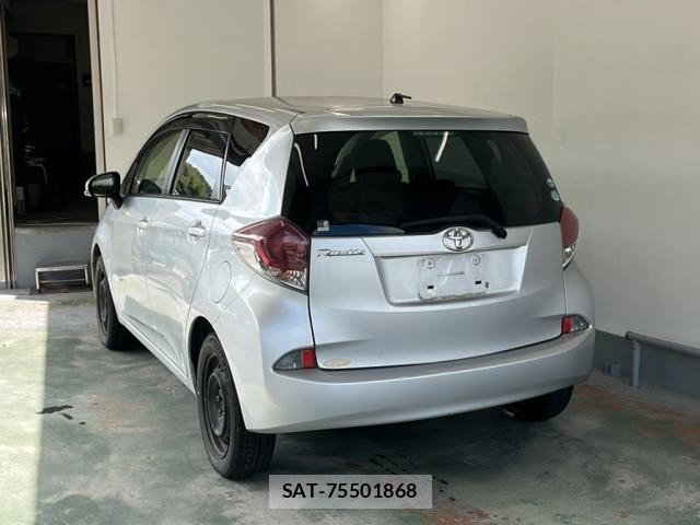 Toyota RACTIS 2015 8680711-1