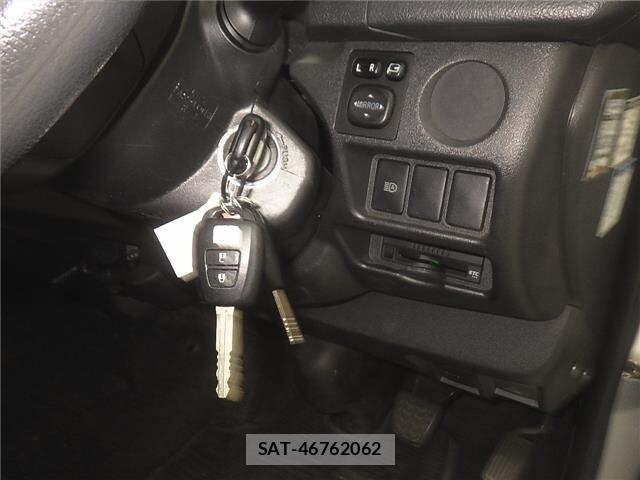 Toyota HIACE VAN 2021 8759851-8