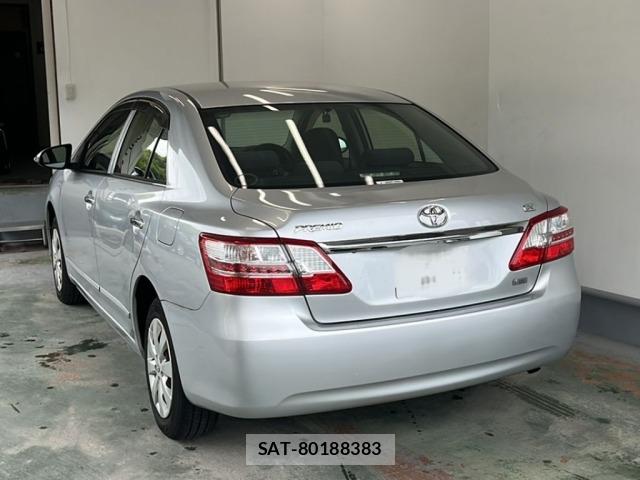 Toyota PREMIO 2016 8807498-1