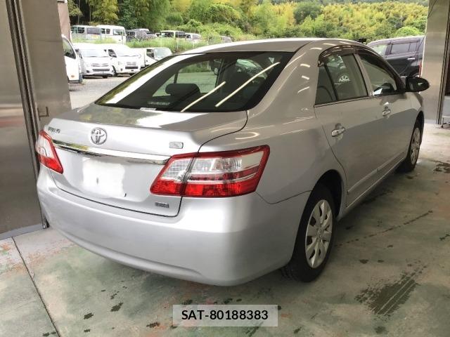 Toyota PREMIO 2016 8807498-4
