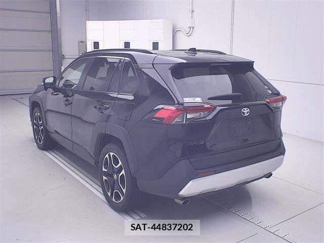 Toyota RAV4 2019 8680663-1