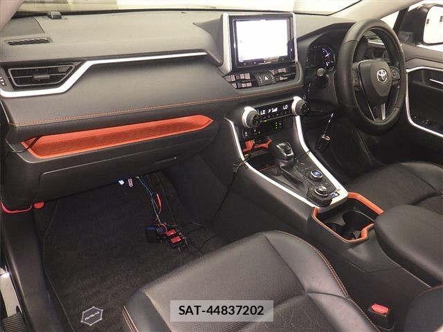 Toyota RAV4 2019 8680663-4