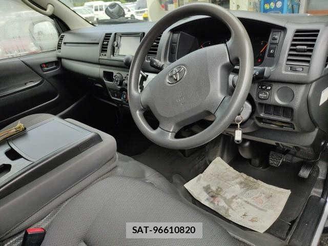 Toyota HIACE VAN 2016 8910183-3