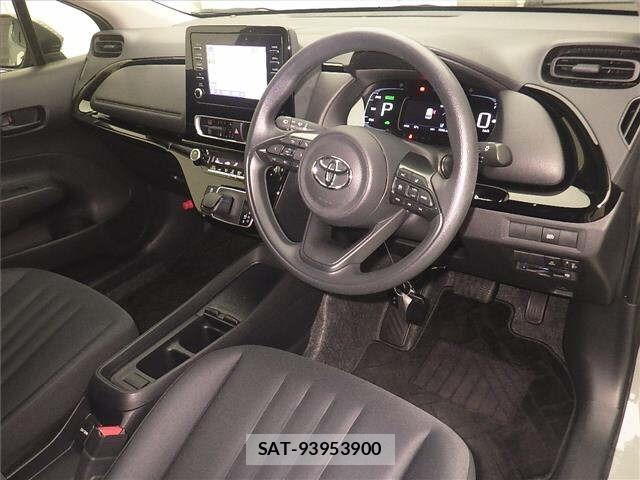 Toyota AQUA 2024 8949746-3