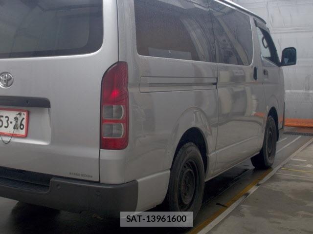 Toyota HIACE VAN 2021 8910155-5