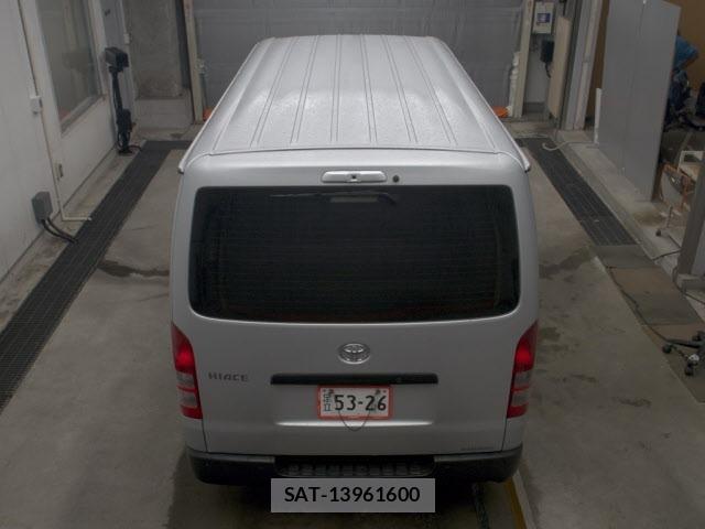 Toyota HIACE VAN 2021 8910155-7