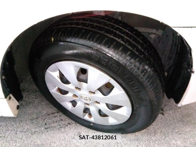 Toyota NOAH 2013 8683137-9
