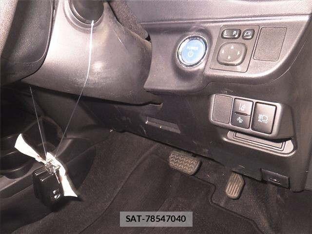 Toyota AQUA 2020 8949747-8
