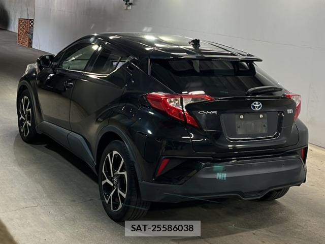 Toyota C-HR 2017 8707864-1
