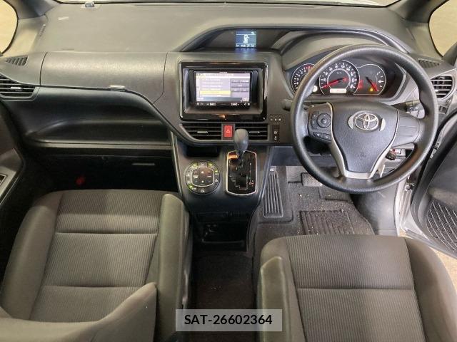 Toyota NOAH 2017 8706070-3