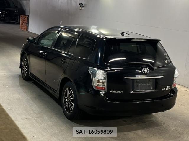 Toyota COROLLA FIELDER 2011 8825045-1