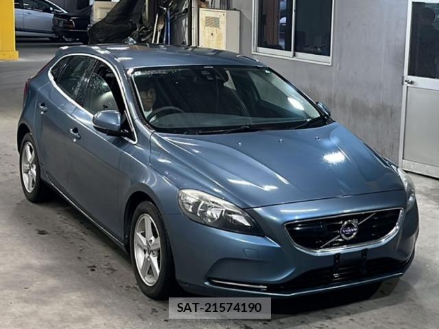 Volvo V40 2013 8705958-4