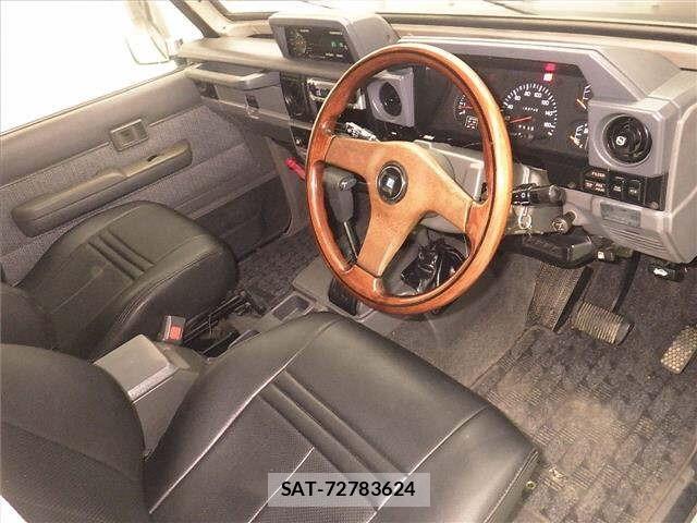 Toyota LAND CRUISER 1992 8811315-3
