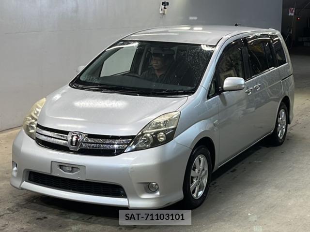 Toyota ISIS 2013 8707665-0