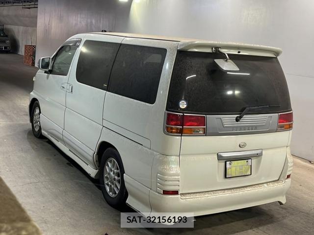Nissan ELGRAND 2001 8709555-1