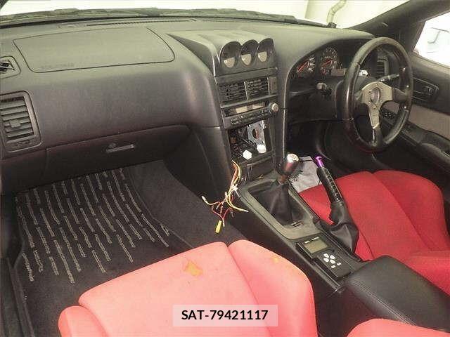 Nissan SKYLINE 2000 8717945-4