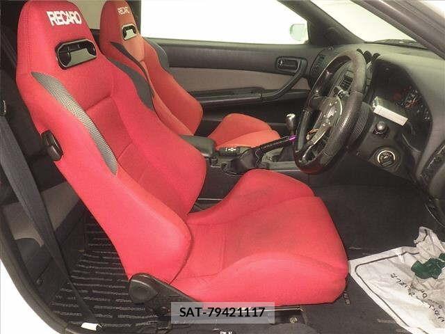 Nissan SKYLINE 2000 8717945-5