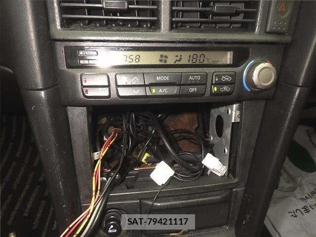 Nissan SKYLINE 2000 8717945-6