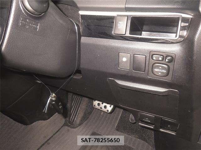 Toyota ESTIMA 2013 8716828-9