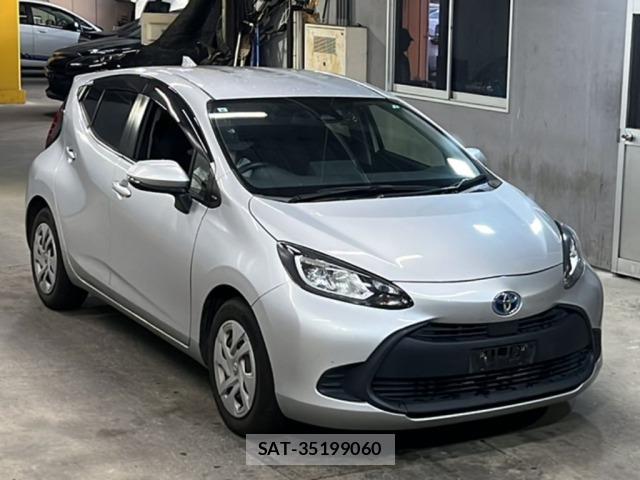 Toyota AQUA 2021 8704807-4