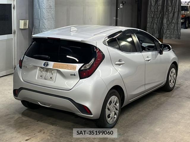 Toyota AQUA 2021 8704807-5