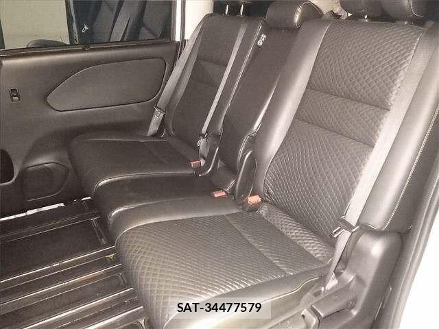 Nissan SERENA 2019 8672827-7