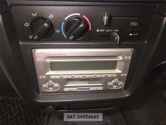 Toyota HILUX 2002 8847842-6