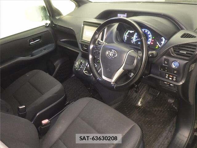 Toyota NOAH 2016 8722683-3