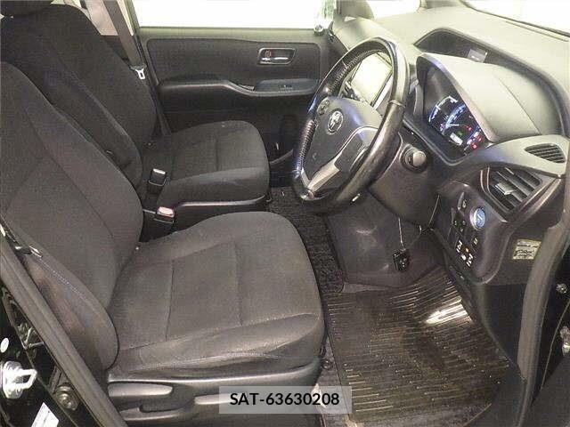 Toyota NOAH 2016 8722683-5