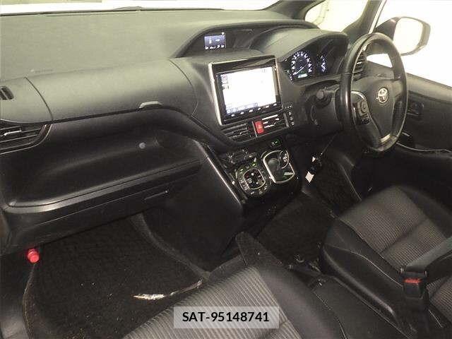 Toyota NOAH 2020 8722684-4