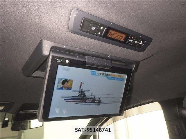 Toyota NOAH 2020 8722684-8