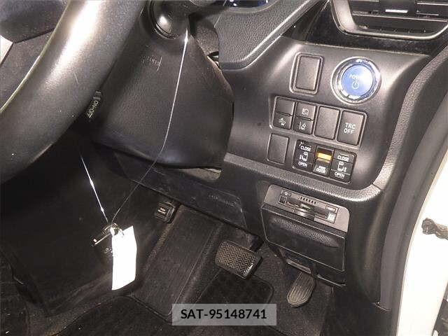 Toyota NOAH 2020 8722684-9