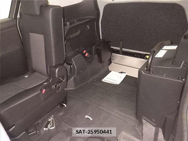 Toyota SIENTA 2023 8672325-7