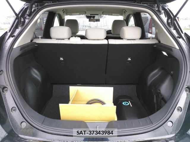 Nissan LEAF 2022 8675797-10