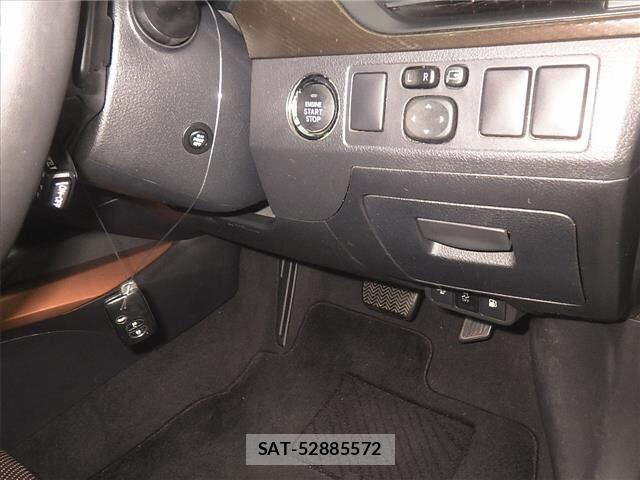 Toyota AVENSIS WAGON 2016 8949013-8